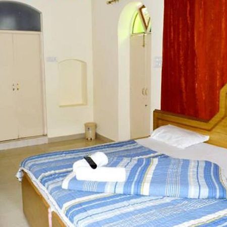 Hotel Bhajgovindam Haridwār Стая снимка