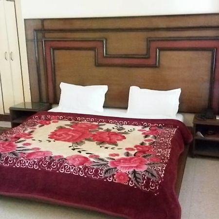 Hotel Bhajgovindam Haridwār Екстериор снимка