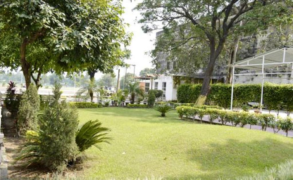Hotel Bhajgovindam Haridwār Екстериор снимка