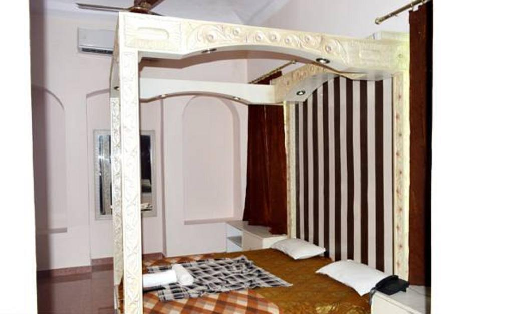 Hotel Bhajgovindam Haridwār Стая снимка